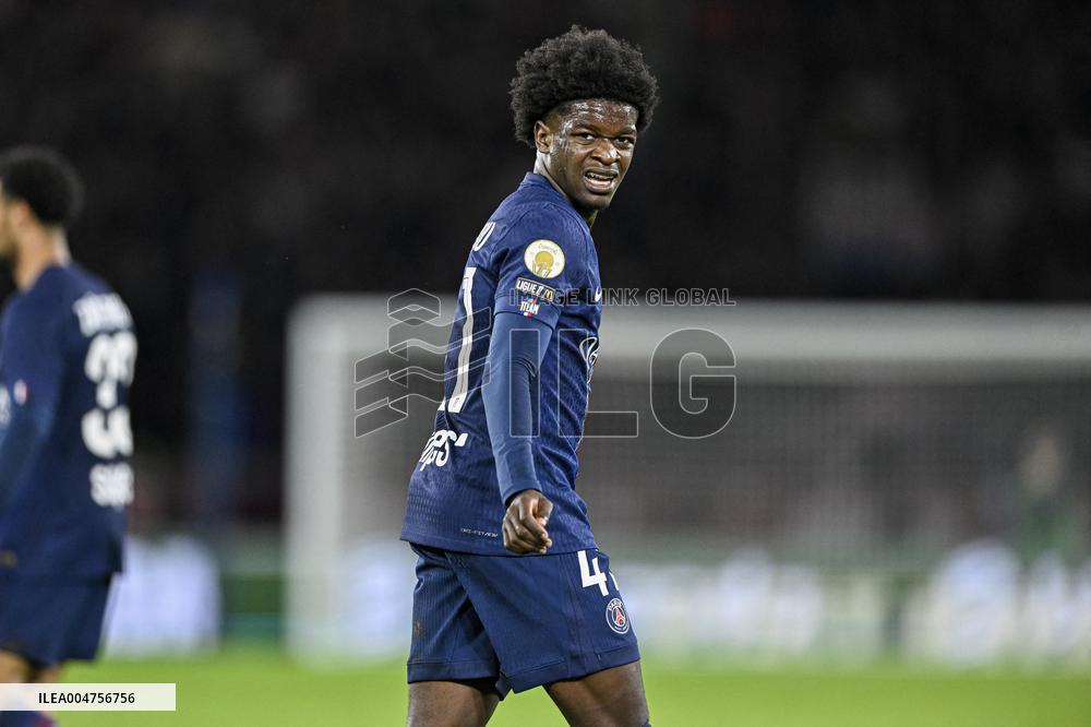 PSG v AJ Auxerre - Paris