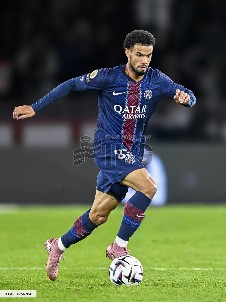 PSG v AJ Auxerre - Paris