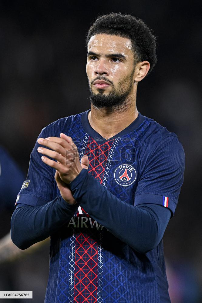 PSG v AJ Auxerre - Paris