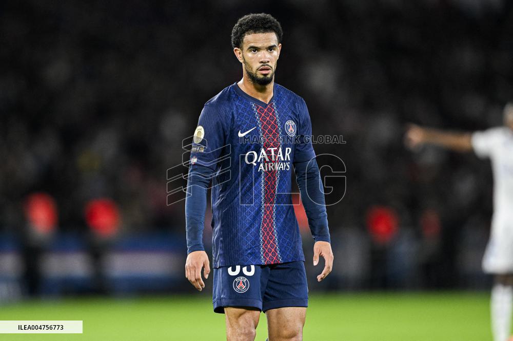 PSG v AJ Auxerre - Paris
