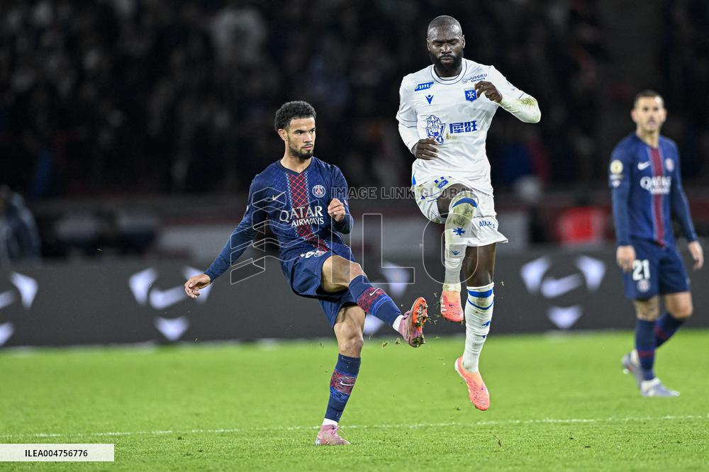 PSG v AJ Auxerre - Paris