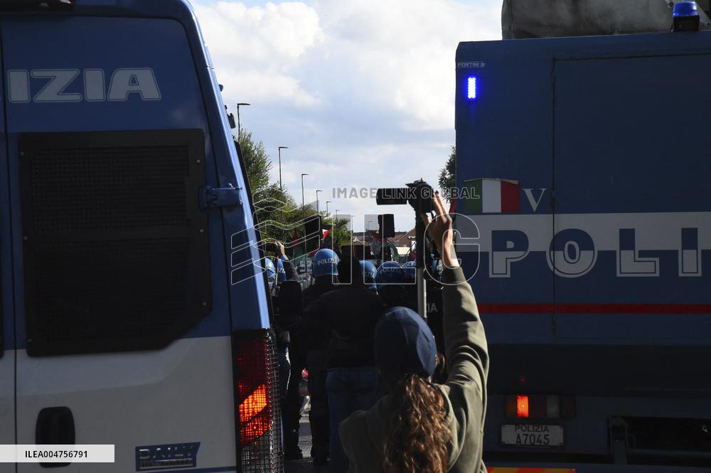 Pro-Palestine Demonstration Disrupts Turin - Italy