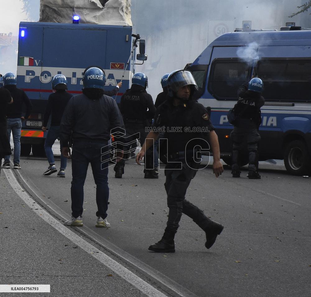 Pro-Palestine Demonstration Disrupts Turin - Italy