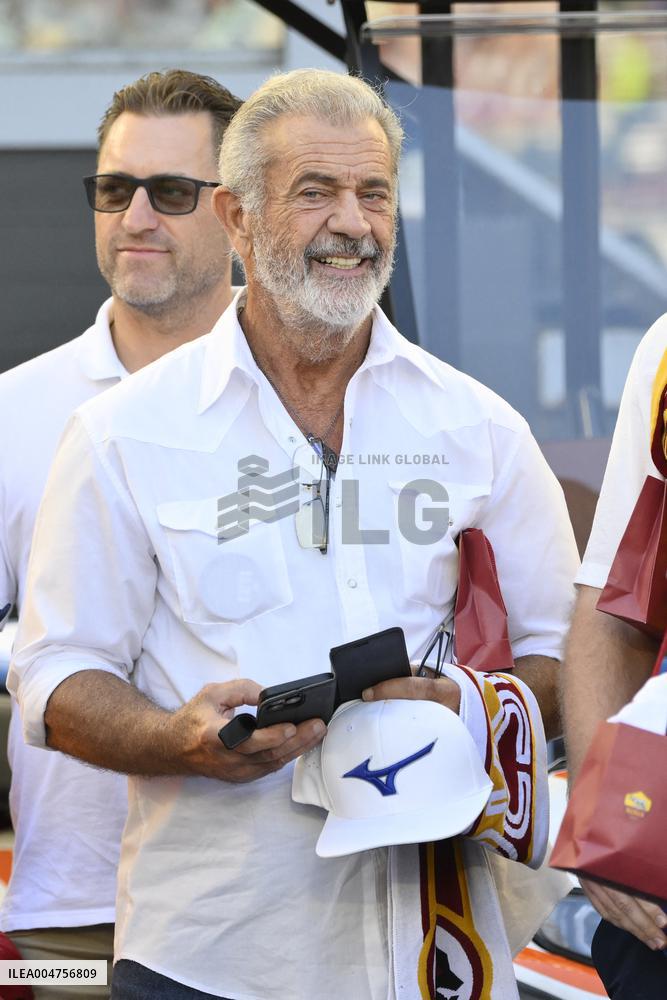 Mel Gibson At Roma v Hellas Verona Match - Rome