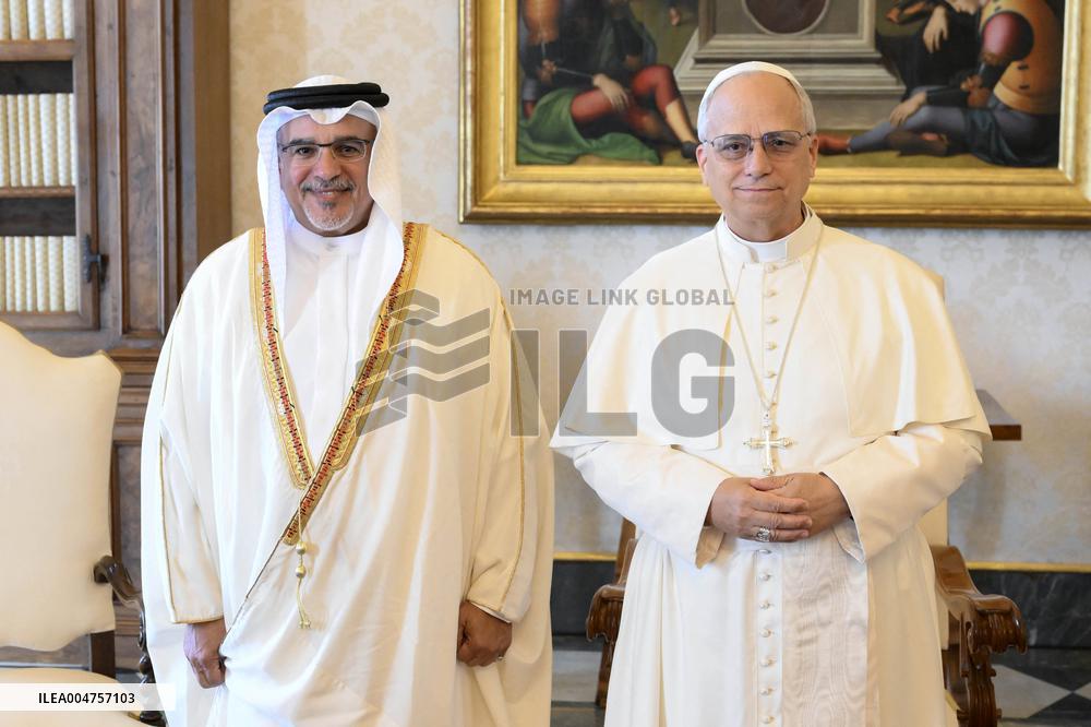 Pope Leo XIV Meets Prince Salman bin Hamad Al Khalifa of Bahrain - Vatican