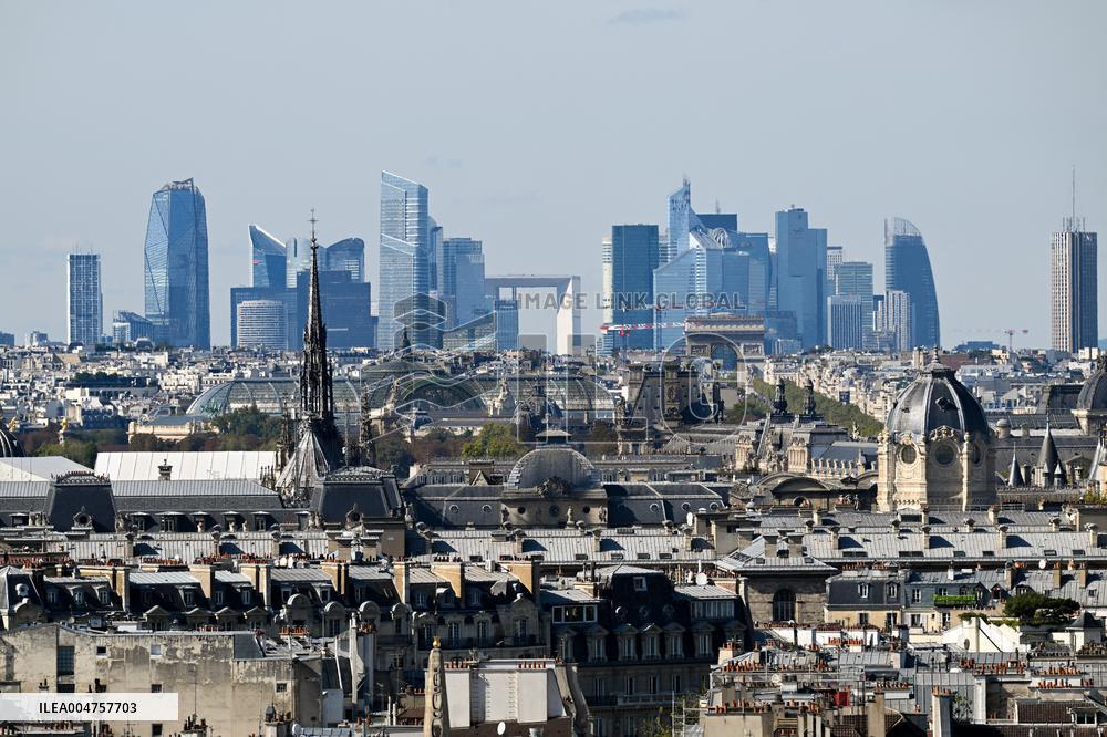 Illustrations Of Paris Rooftops - France