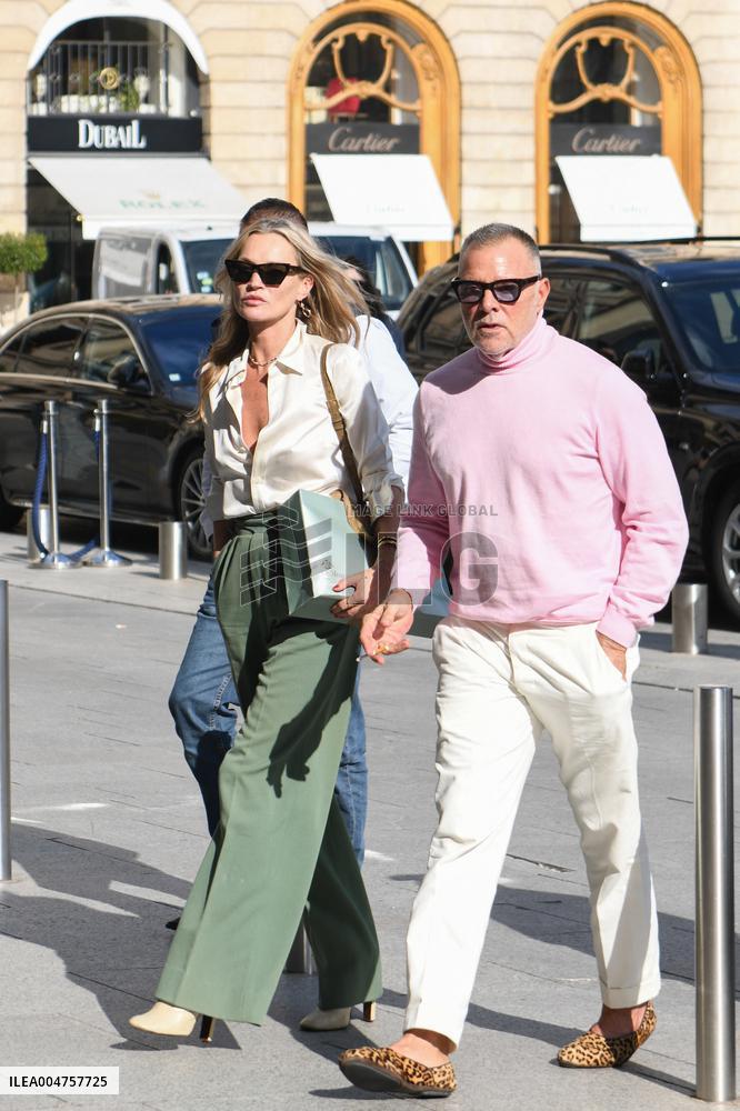 PFW - Kate Moss Arrives At The Ritz