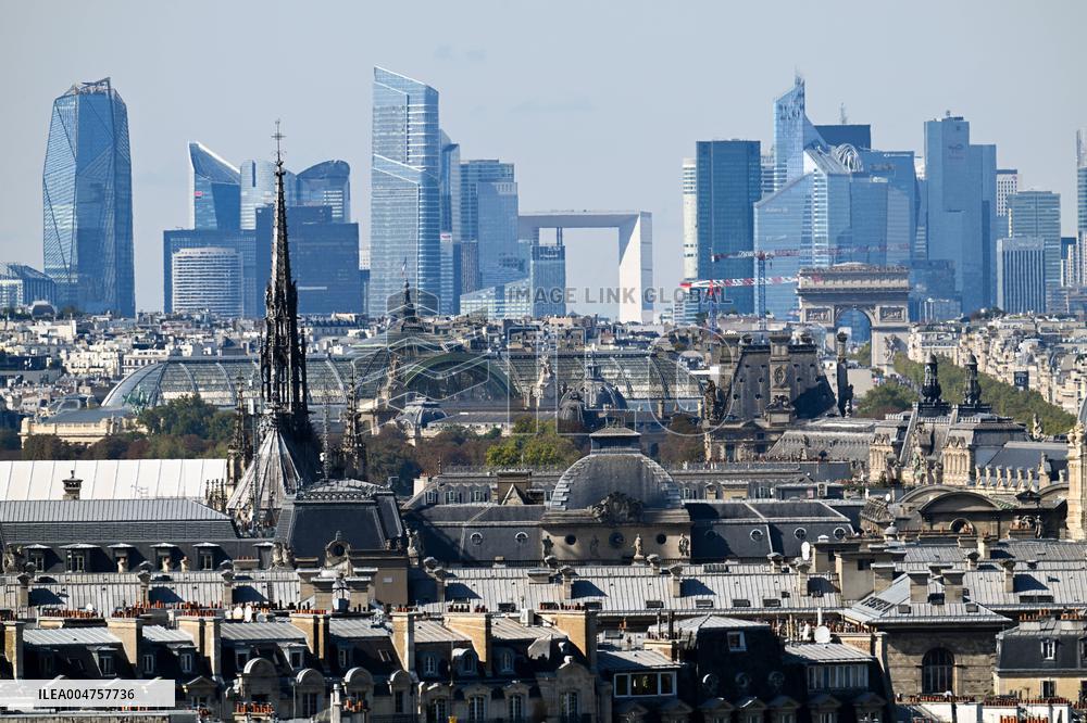 Illustrations Of Paris Rooftops - France