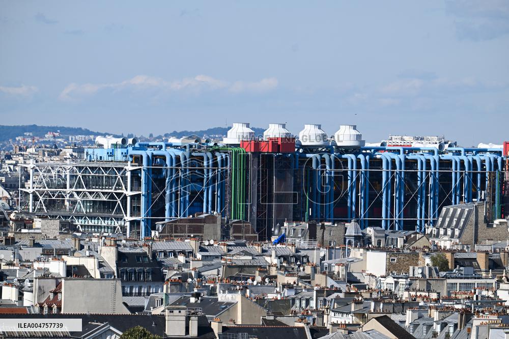 Illustrations Of Paris Rooftops - France