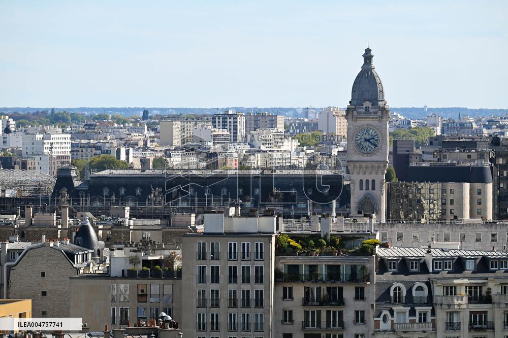 Illustrations Of Paris Rooftops - France