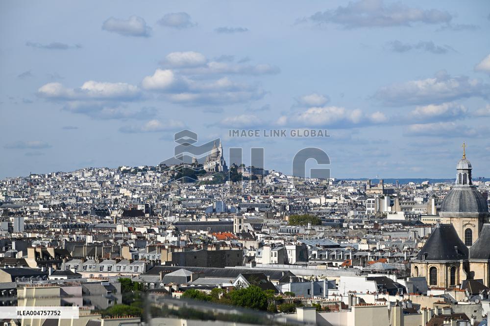 Illustrations Of Paris Rooftops - France