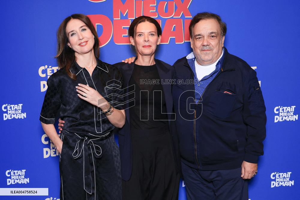 C Etait Mieux Demain Premiere - Paris