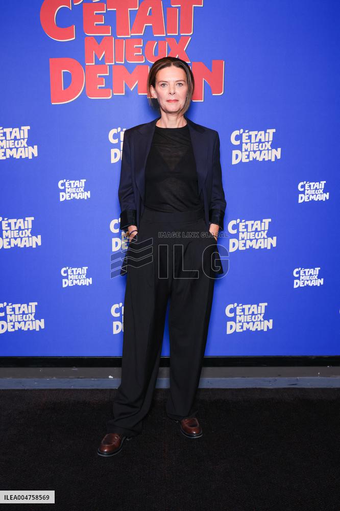 C Etait Mieux Demain Premiere - Paris