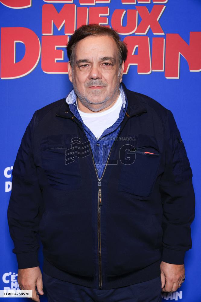 C Etait Mieux Demain Premiere - Paris