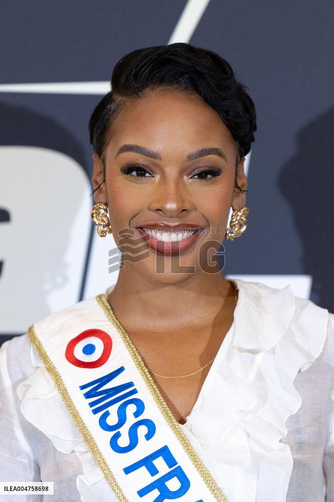 Photocall of the New Season of the Star Academy - Paris AJ