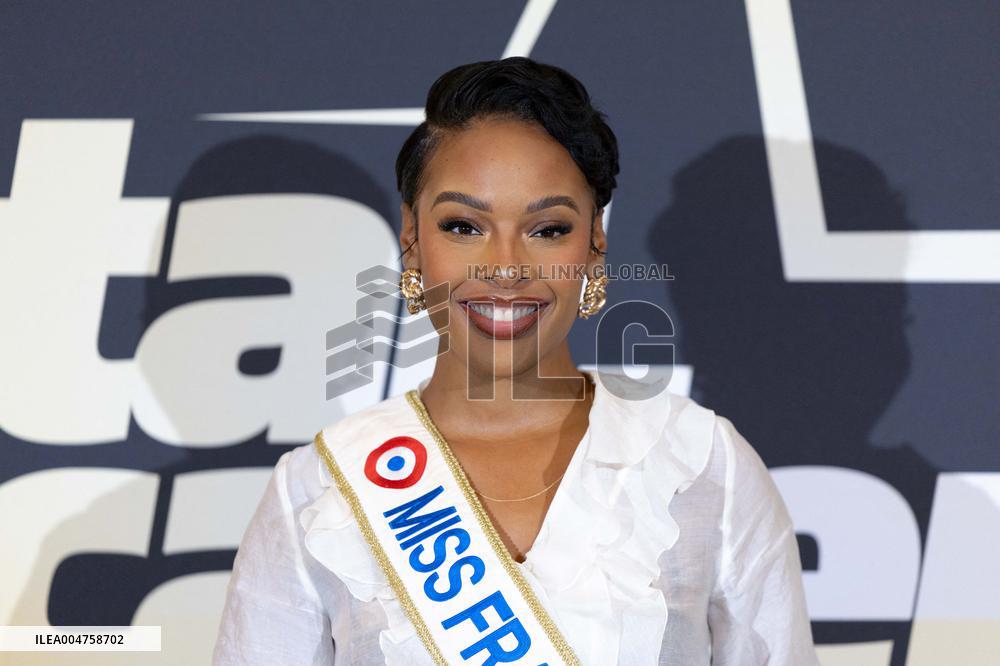 Photocall of the New Season of the Star Academy - Paris AJ