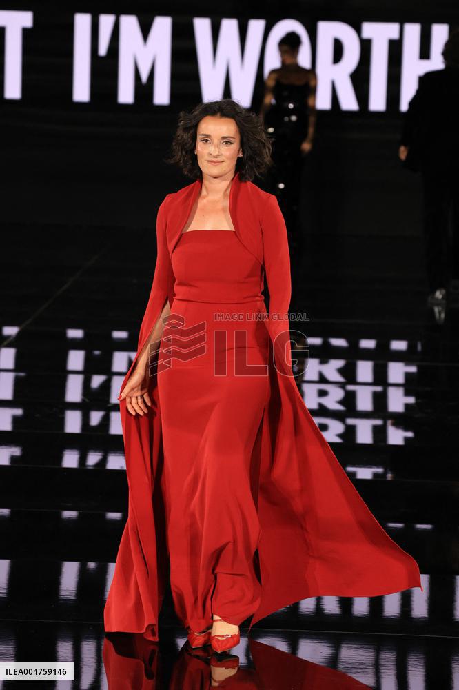 PFW - Le Défilé. Liberté, Egalité, Sororité"You're Worth It" L'Oréal Paris Runway