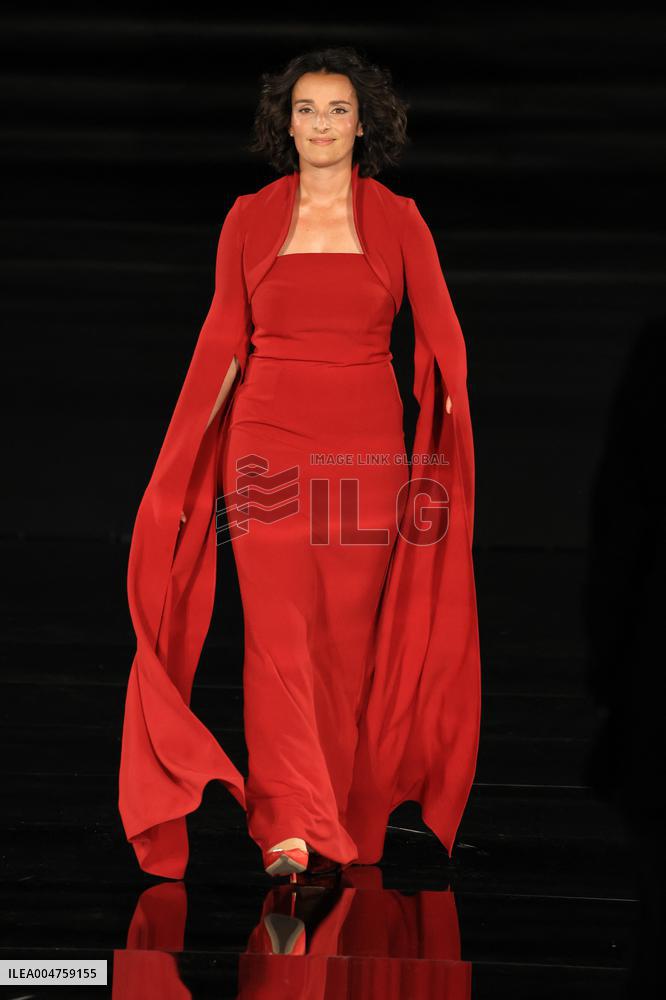 PFW - Le Défilé. Liberté, Egalité, Sororité"You're Worth It" L'Oréal Paris Runway