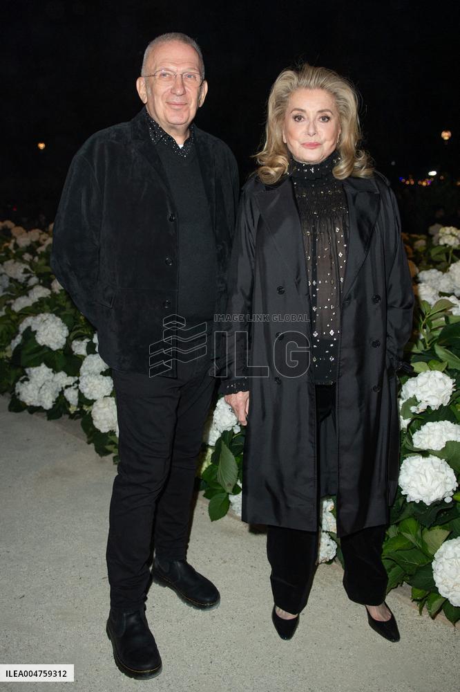 PFW Saint Laurent Front Row