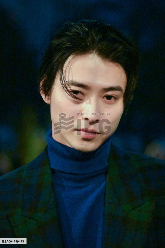 PFW Saint Laurent Front Row