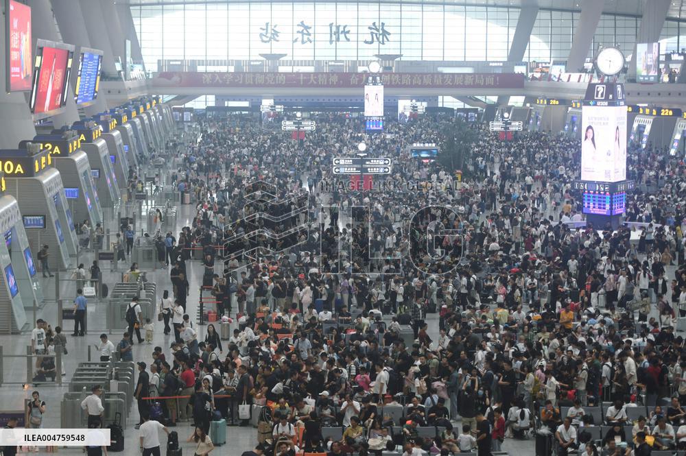 Peak travel During The National Day Holiday