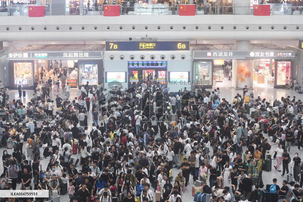 Peak travel During The National Day Holiday