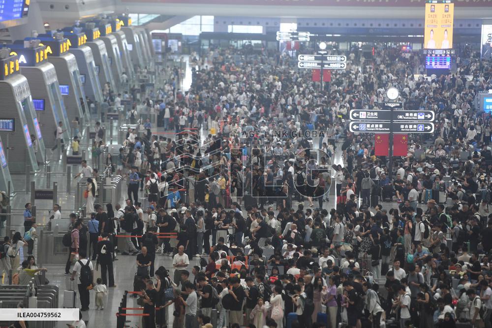 Peak travel During The National Day Holiday