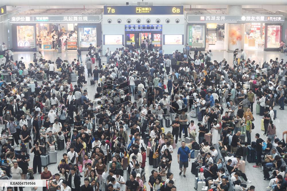 Peak travel During The National Day Holiday