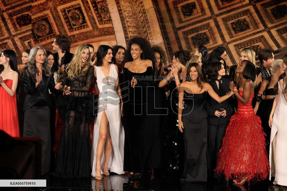 PFW - Le Défilé. Liberté, Egalité, Sororité"You're Worth It" L'Oréal Paris Runway