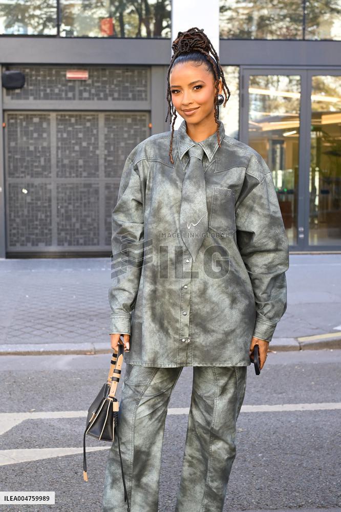 PFW - Weinsanto Front Row