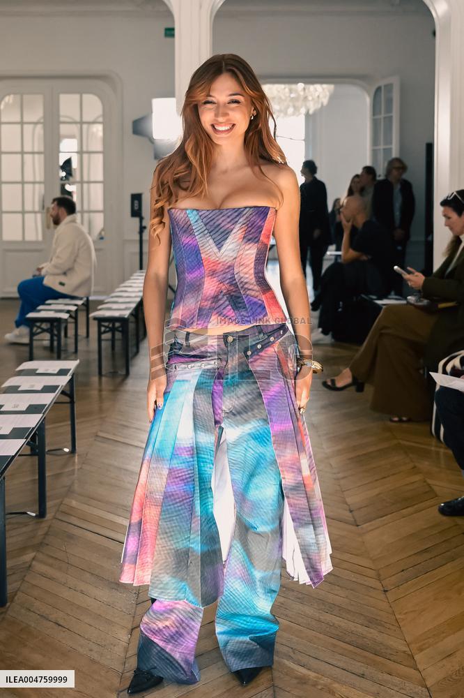 PFW - Weinsanto Front Row