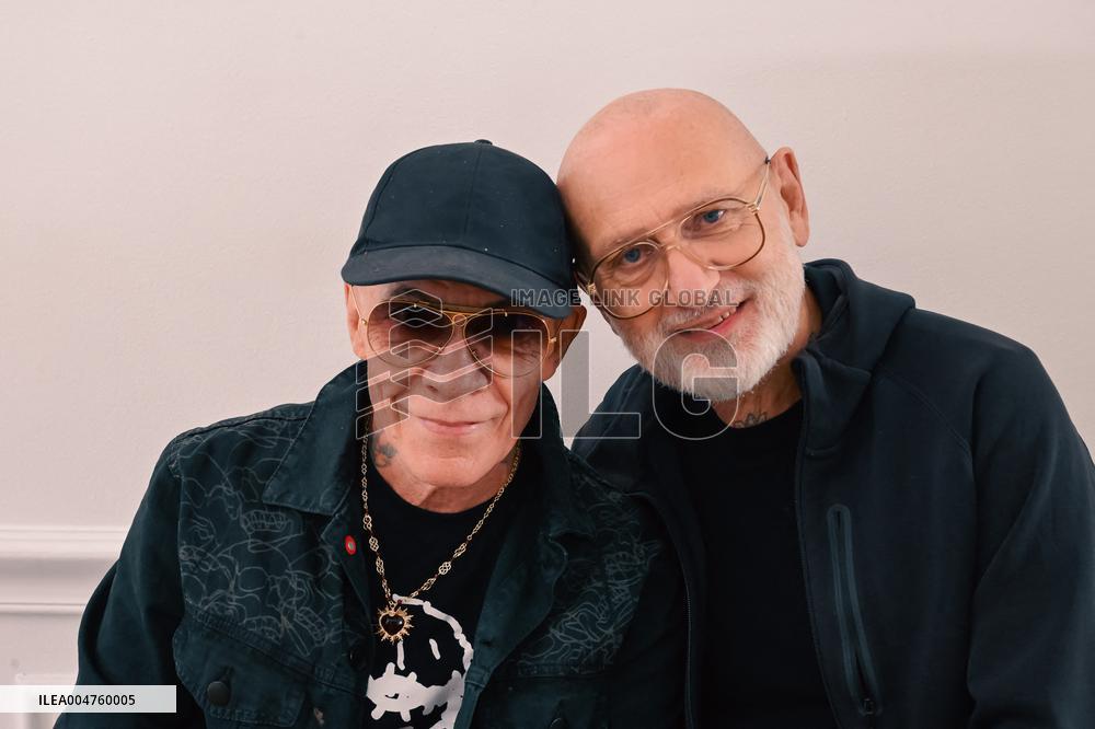 PFW - Weinsanto Front Row