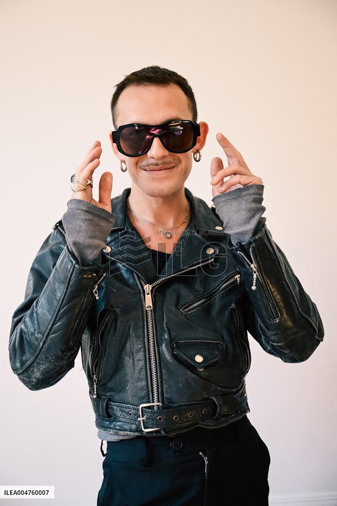 PFW - Weinsanto Front Row