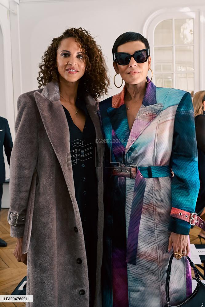 PFW - Weinsanto Front Row