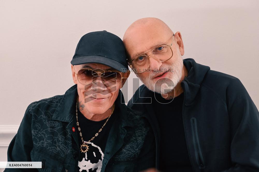 PFW - Weinsanto Front Row