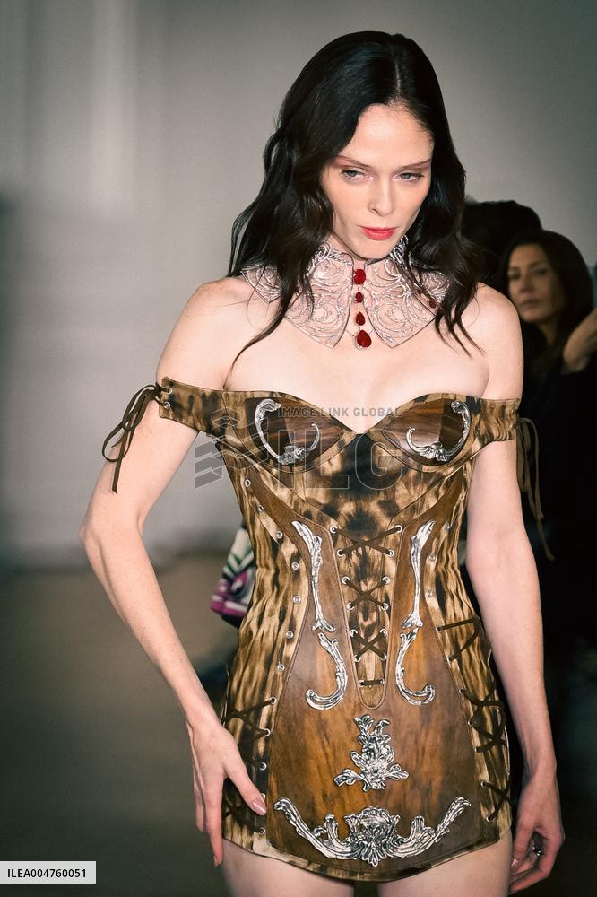 PFW - Weinsanto Runway