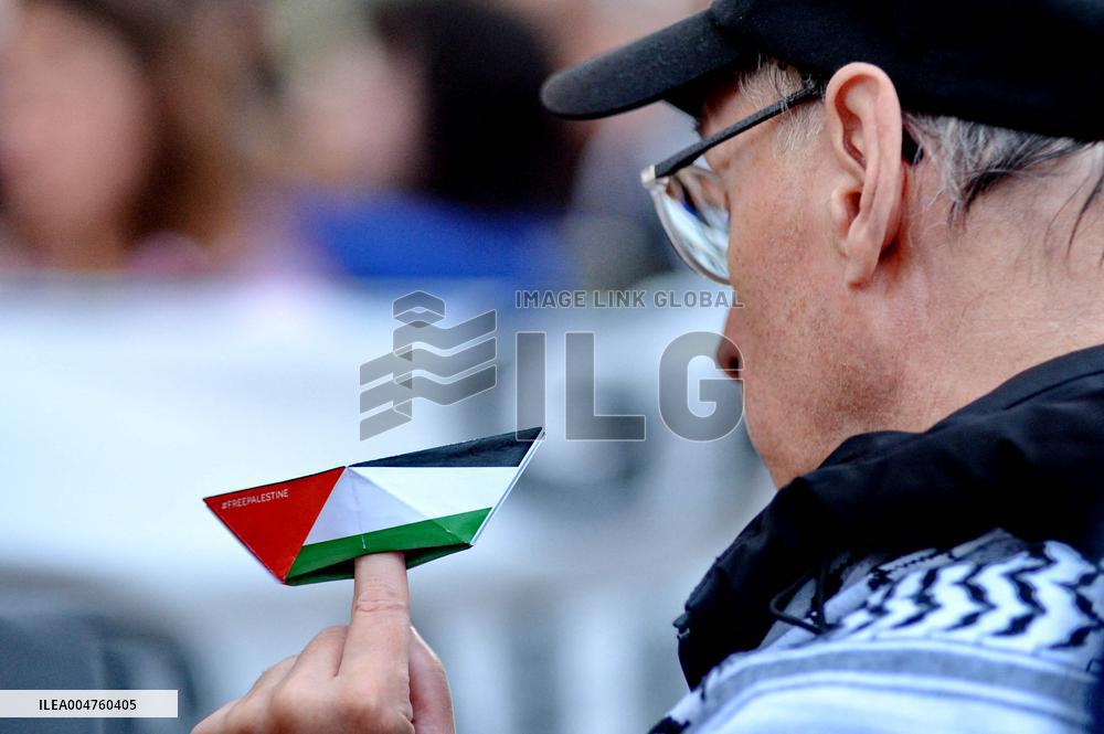 Rally in Support of Journalists in Gaza - Paris