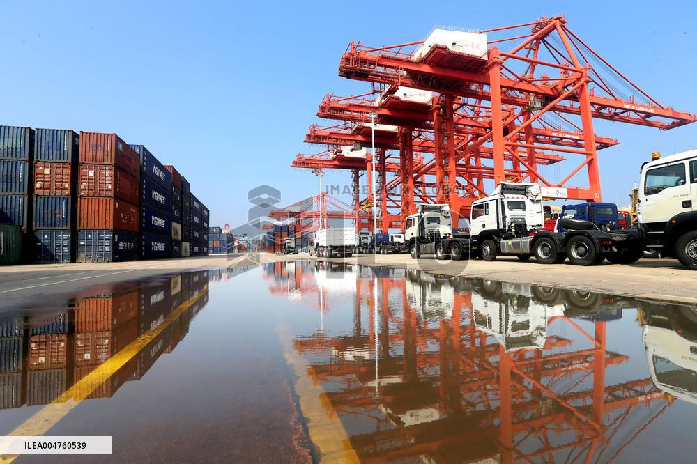 The  Cargo Throughput at Chinese Ports Increased