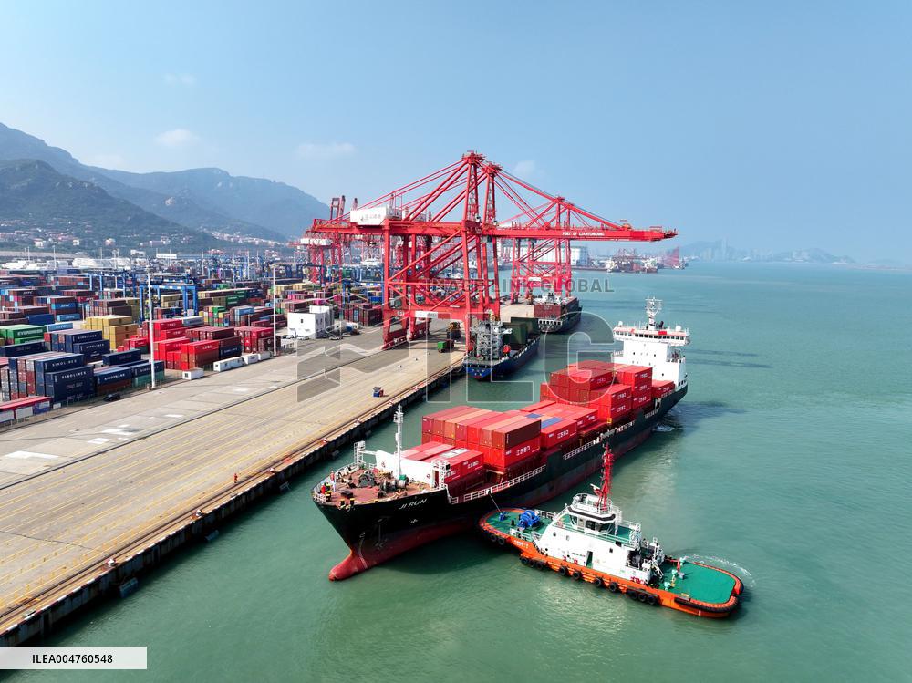 The  Cargo Throughput at Chinese Ports Increased