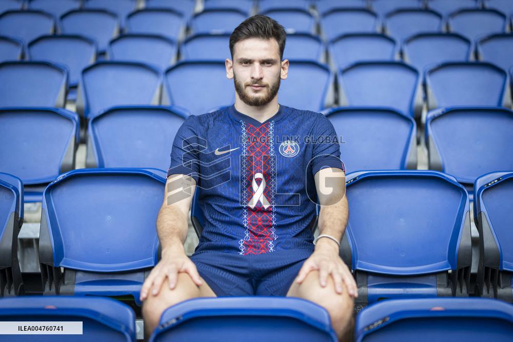 PSG Support the Pink October Campaign - Paris