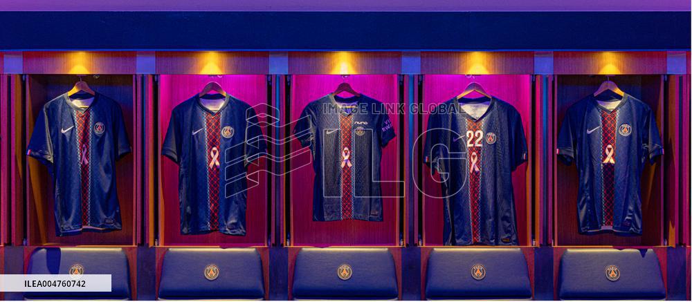 PSG Support the Pink October Campaign - Paris