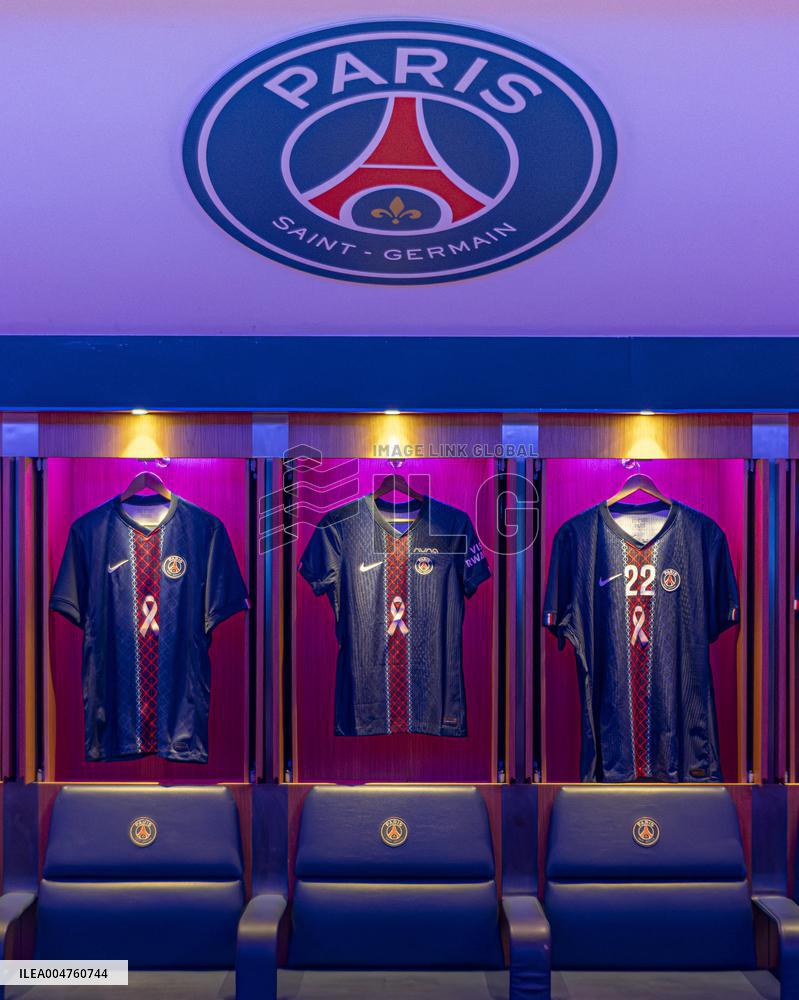 PSG Support the Pink October Campaign - Paris