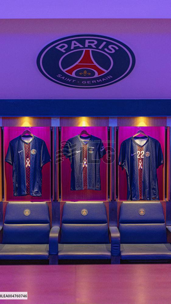 PSG Support the Pink October Campaign - Paris