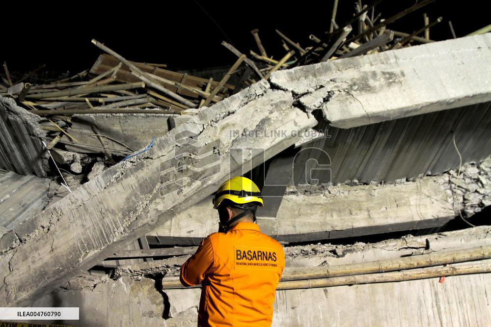 School Collapse Leaves One Student Dead, 38 Missing - Indonesia