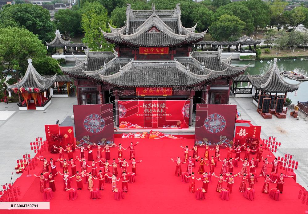 Group Wedding - China