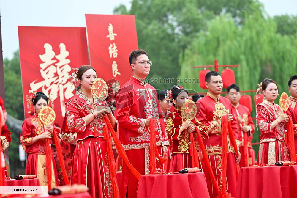 Group Wedding - China