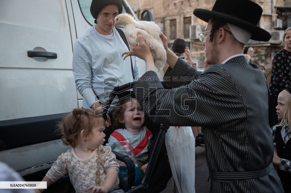 Ultra-Orthodox Jews Select Chickens Before the Kaparot Ritual - Jerusalem