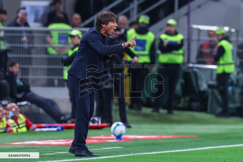 Serie A - AC Milan v SSC Napoli