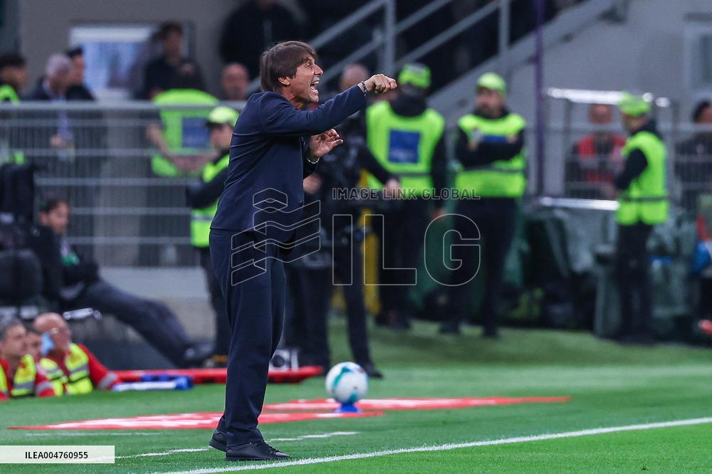 Serie A - AC Milan v SSC Napoli