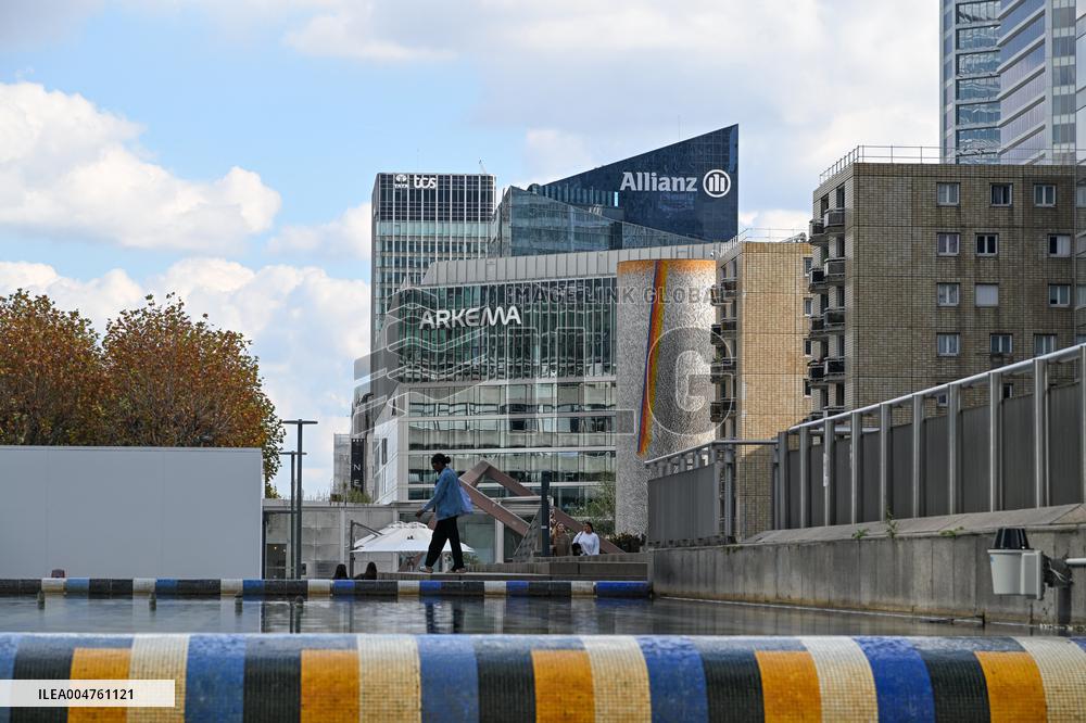 Illustration In Paris